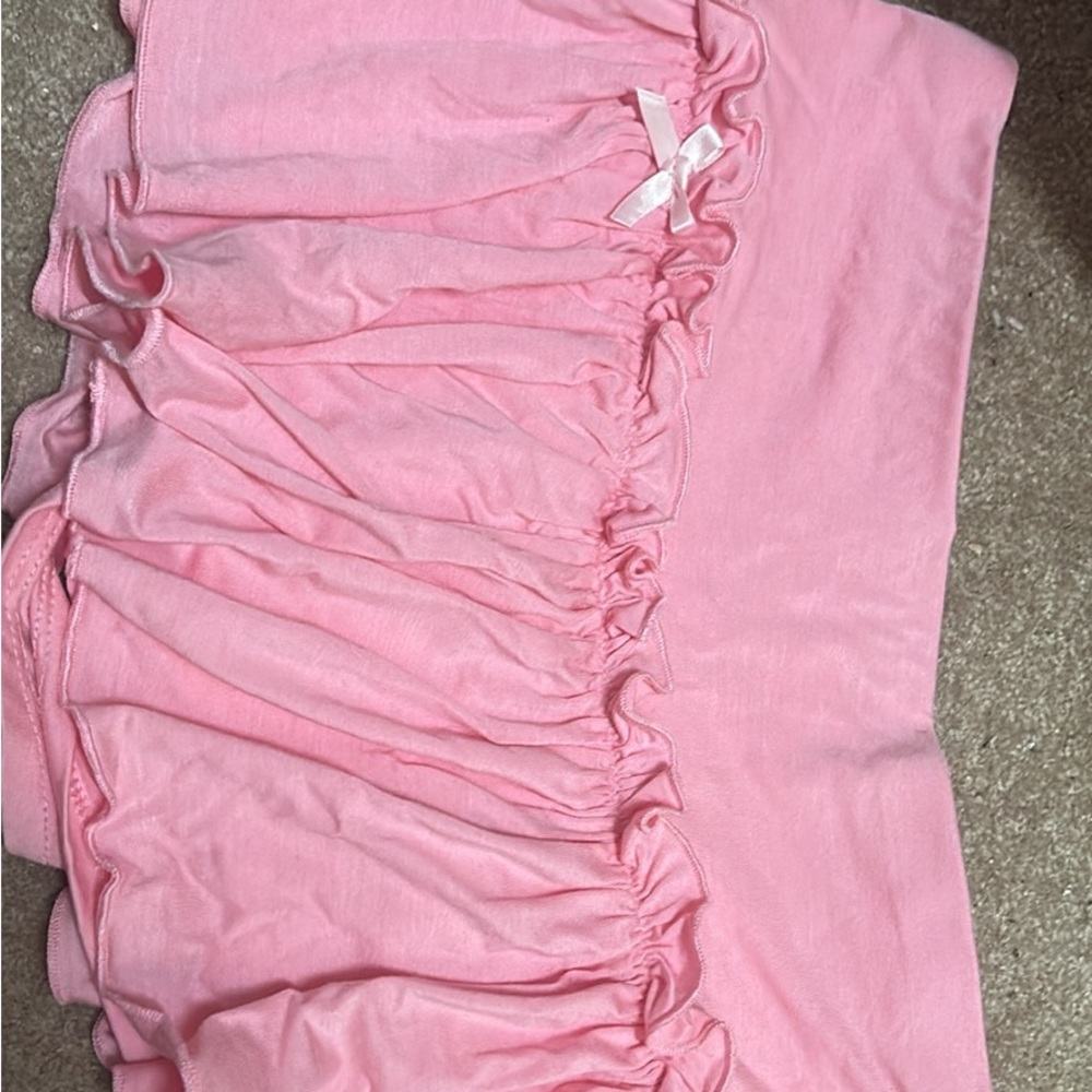 pink skirt